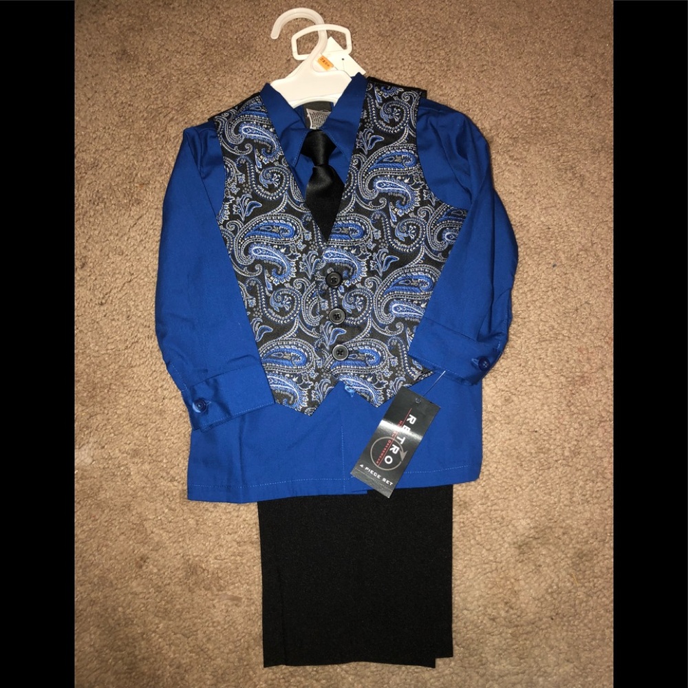 BUNDLE AND SAVE 😺 Boys 4 piece set 12 Months